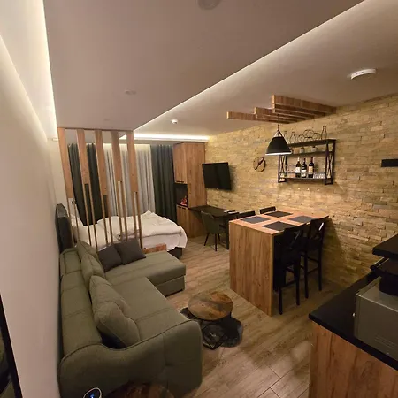 Apartment Vab & Spa, Hill, *